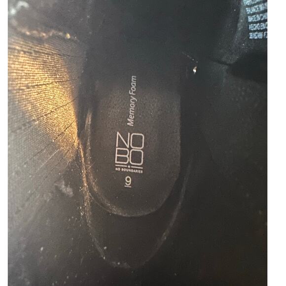 No Boundaries Women's Western Memory Foam Ankle Boots Silver Size 9 Bold Style - Picture 9 of 9